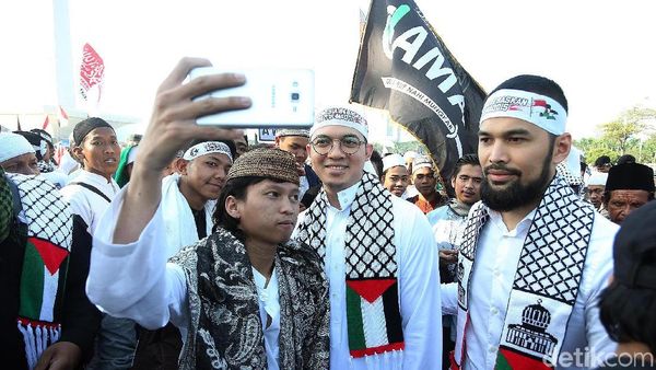 Foto: Deretan Ulama dan Artis yang Ikut Aksi Bela Palestina