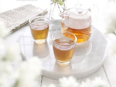 Intip Gaya Santai Netizen Menikmati Teh Sore Hari