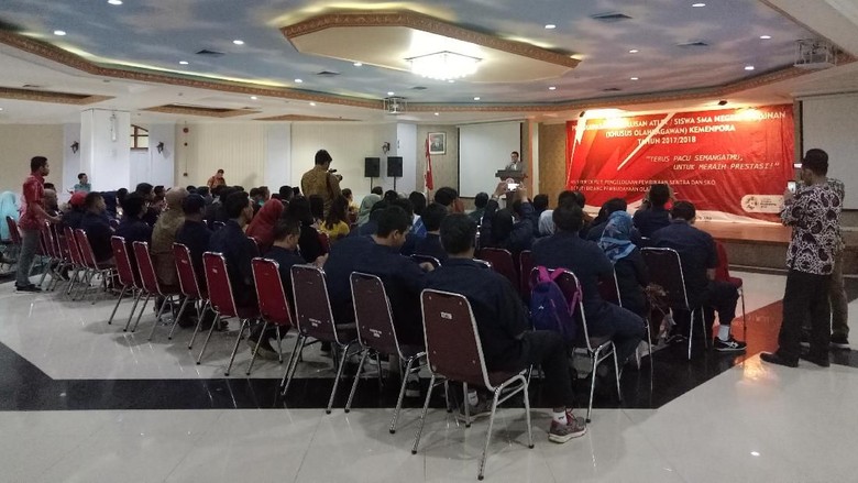 Kemenpora Lepas Kelulusan 52 Siswa SKO Ragunan Kemenpora Lepas Kelulusan 52 Siswa SKO Ragunan