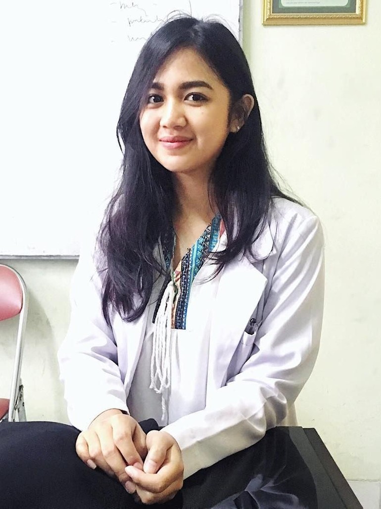 Dokter cantik