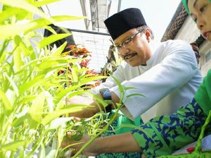 Datangi Kampung Go Green, Gus Ipul Adopsi Gemar Jadi Lebih Besar