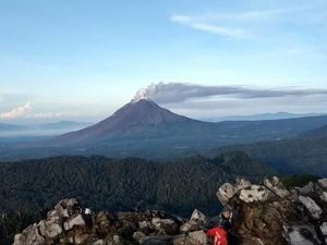 5 Rekomendasi Gunung di Sumatera yang Cocok untuk Pendakian 5 Rekomendasi Gunung di Sumatera yang Cocok untuk Pendakian