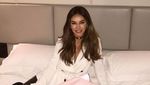 Si Cantik Ruby Mae, Kekasih Dele Alli