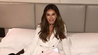 Posturnya yang tinggi semampai dan keluwesan bergaya di depan kamera mengukuhkan profesi Ruby Mae sebagai model.  (instagram Ruby Mae)