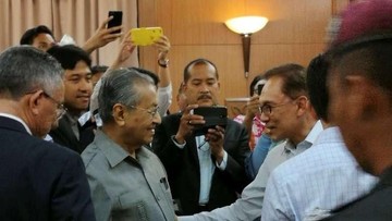Mahathir Mohamad Ulang Tahun ke-100, Anwar Ibrahim Ucapkan Selamat