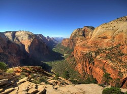 Tanah Keramat Suku Indian Navajo yang Dinodai Kylie Jenner