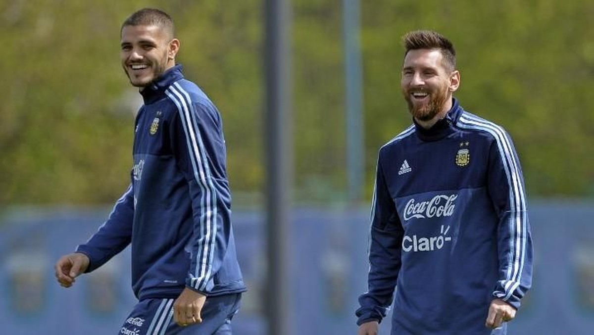 Mauro Icardi dan Lionel Messi saat berlatih bersama di Timnas Argentina tahun lalu. (Foto: Alejandro Pagni/AFPFoto: Alejandro Pagni/AFP)
