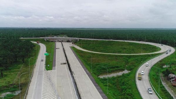 Tol Medan-Binjai Meliuk di Antara Kebun Kelapa Sawit