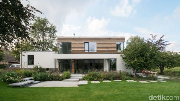 Rumah Tua Ini Disulap Jadi Sumber Energi Ramah Lingkungan