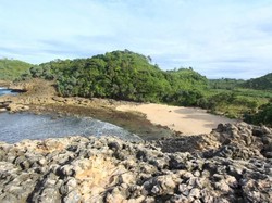 Pantai Watu Leter Malang, Destinasi Menarik untuk Liburan Nataru