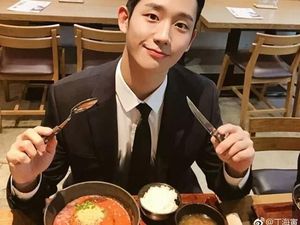 Si Keren Jung Hae-in, Pemain Drama Goblin Juga Pandai Berpose Saat Makan