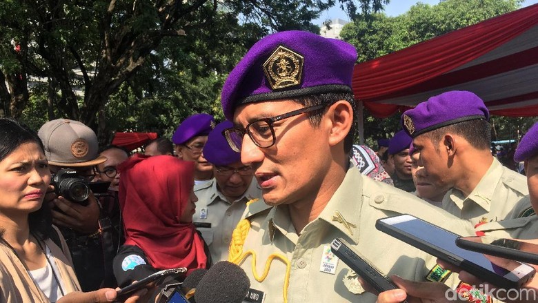 Sandi Ingin PKL di Tn Abang Berjualan Secara Mobile saat Ramadan