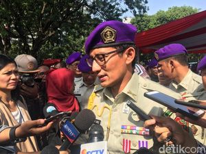Sandi Ingin PKL di Tn Abang Berjualan Secara Mobile saat Ramadan