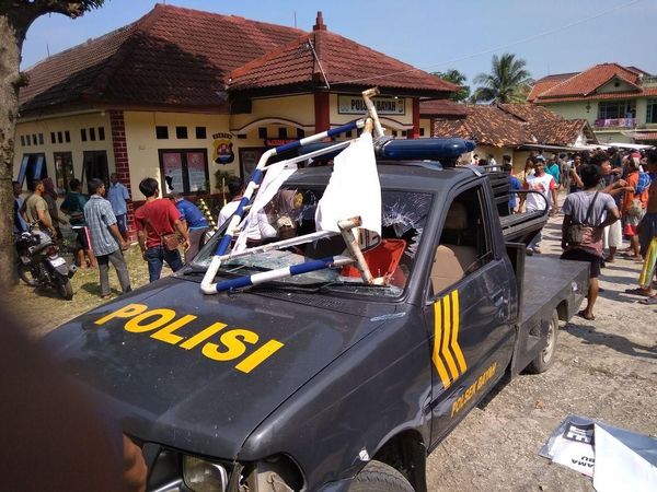 Penampakan Polsek Bayah Usai Diserang Warga
