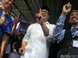 Di Karawang, Ridwan Kamil Berjanji Berantas Pengangguran