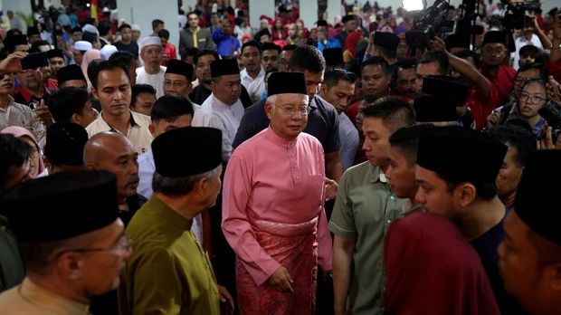 Tumbangnya Najib, PM Favorit Trump dari 'Takhta' Malaysia