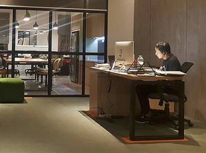 Sandiaga Pamer Ruang Kerja Transparannya di Balai Kota