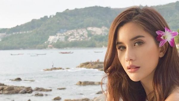 Liburannya Si Artis Cantik Thailand, Praya Lundberg