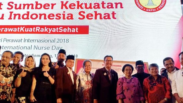 Ketika Megawati Mendengar Curhat Para Perawat