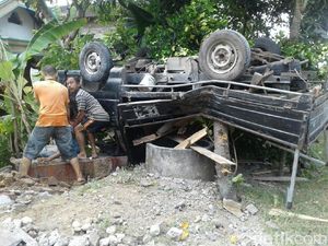 Sopir Ngantuk, Pikap Terbalik Jalur Trenggalek-Tulungagung