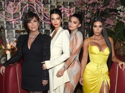 Kris Jenner Buka Suara Usai Dituding Dalang dari Perceraian Kim-Kanye West