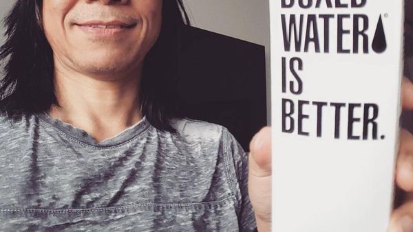 Intip Aksi Abdee Slank Saat Makan Pizza hingga Jadi Pelayan Restoran Cepat Saji
