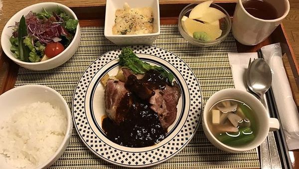 Bikin Iri! Begini Nih 10 Makanan Enak Buatan Rumah Sakit di Jepang