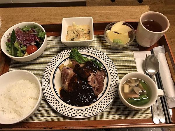 Bikin Iri! Begini Nih 10 Makanan Enak Buatan Rumah Sakit di Jepang