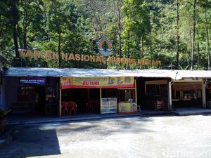 Hujan Abu Letusan Freatik Merapi Diprediksi ke Arah Barat Daya Hujan Abu Letusan Freatik Merapi Diprediksi ke Arah Barat Daya