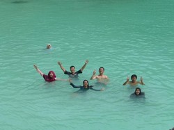 Surga Kecil itu Bernama Pulau Bair