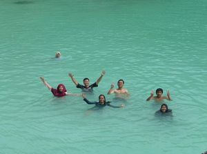 Surga Kecil itu Bernama Pulau Bair Surga Kecil itu Bernama Pulau Bair