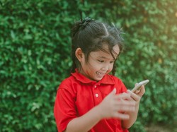 Begini Cara Ampuh Agar Anak Mau Beralih dari Gadget