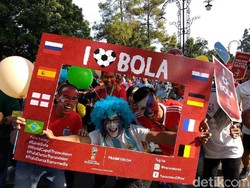 Keseruan Menggiring Bola di CFD Dago Bareng CT Corp