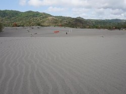 Wisata Beda di Yogya: Gumuk Pasir Parangkusumo