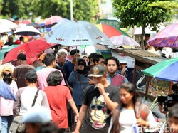 Banjir Peziarah, Lalin Sekitar TPU Karet Bivak Padat