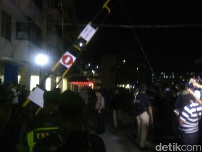 Potret Warga Rusun Sidoarjo Berhamburan Usai Ledakan Diduga Bom