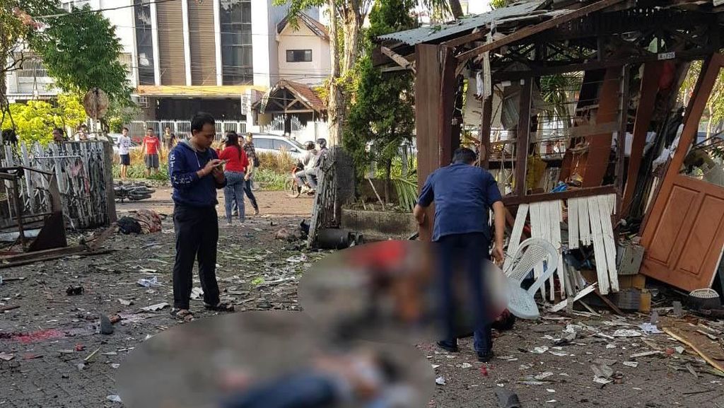Begini Situasi dan Kondisi Lokasi Bom Bunuh Diri di Surabaya
