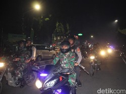 Antisipasi Teror, Polisi-TNI Patroli Gereja di Jakarta Barat