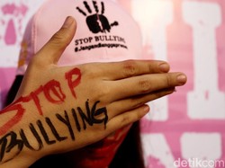 Salah Kaprah Siswa SMP Bully Guru di Sekolah
