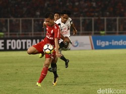 Upaya Persija menyamakan kedudukan tak berhasil, Madura United malah menambah gol lewat Zah Rahan untuk memastikan kemenangan 2-0. (Foto: Rifkianto Nugroho/detikcom)