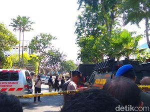 Duka Artis untuk Tragedi Bom Surabaya