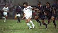 AC Milan vs Ajax: 4-1 pada 1968/1969 dan 0-1 pada 1994/1995. Foto ini memperlihatkan laga final pada 24 Mei 1995. (Foto: Clive Brunskill/Allsport)