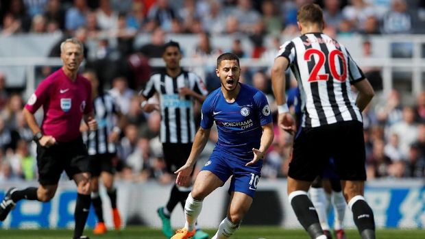 Chelsea tertinggal dari Newcastle United 0-1 hingga akhir babak pertama.