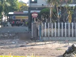 Dua Anggota Polisi Korban Bom Gereja Santa Maria Naik Pangkat Dua Anggota Polisi Korban Bom Gereja Santa Maria Naik Pangkat