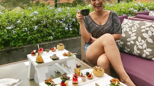 Makin Cantik, Ini Gaya Alexandra Gottardo Saat Afternoon Tea dan Masak Bareng Anak