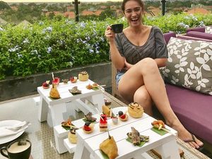 Makin Cantik, Ini Gaya Alexandra Gottardo Saat Afternoon Tea dan Masak Bareng Anak