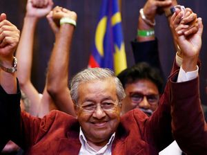 Mahathir, Kingmaker, Kingslayer, dan The King Mahathir, Kingmaker, Kingslayer, dan The King