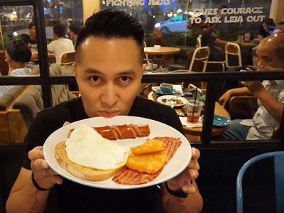 Dibalik Sosoknya yang Misterius, Demian Sering Bergaya Gokil Saat Makan