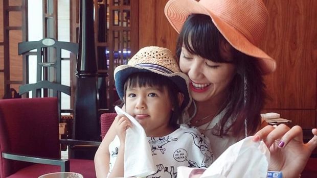Quality Time Bareng Anak, Sharena Ikutan Coba Permainan Ryshaka