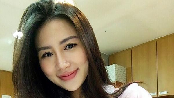 Foto: Liburannya Suster Terseksi Sedunia